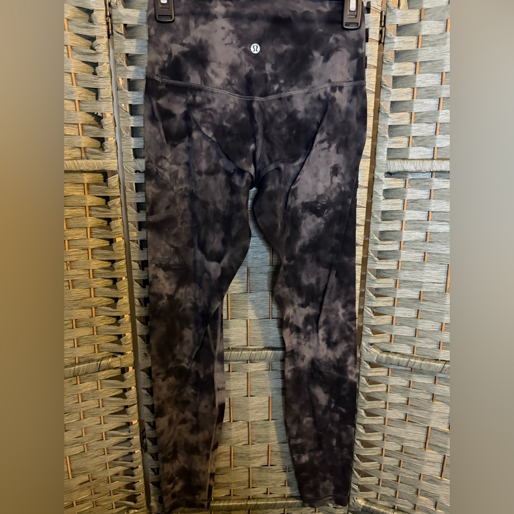Black Tie-Dye Leggings